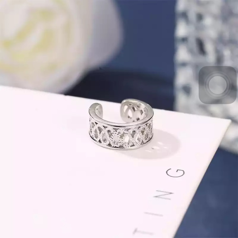 Bohemian Banded Elegant Cute No Pierce Ear Cuff - Picture 2 of 4